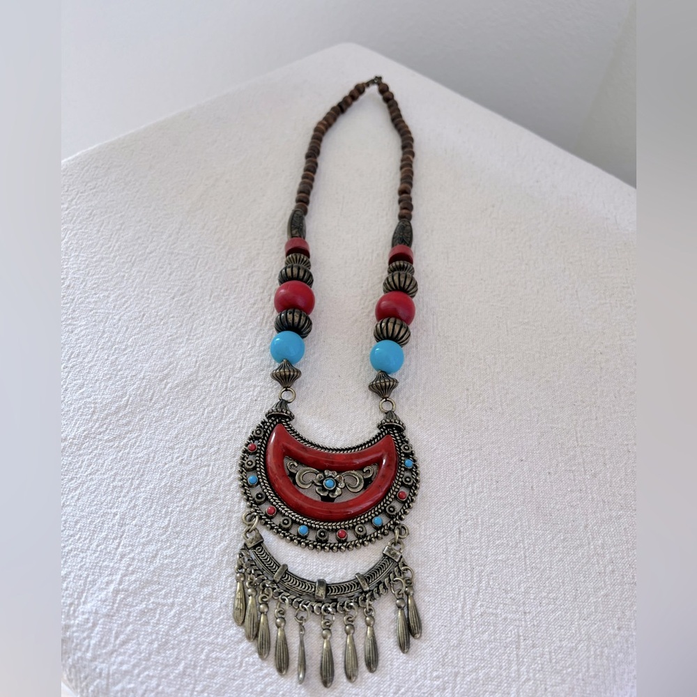 Unique Woden metal colorful necklace